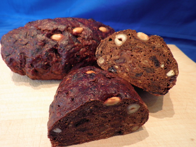 1 Laib Schwäbisches Früchtebrot, ca. 500g.
